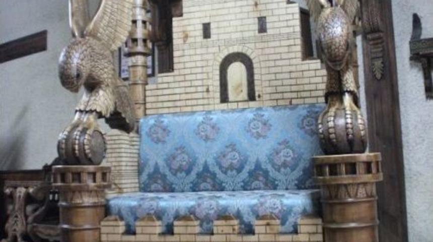 (&ouml;zel Haber) Kayserili Zanaatk&acirc;r İstanbul&rsquo;un Fethi Temalı Koltuk Tasarladı