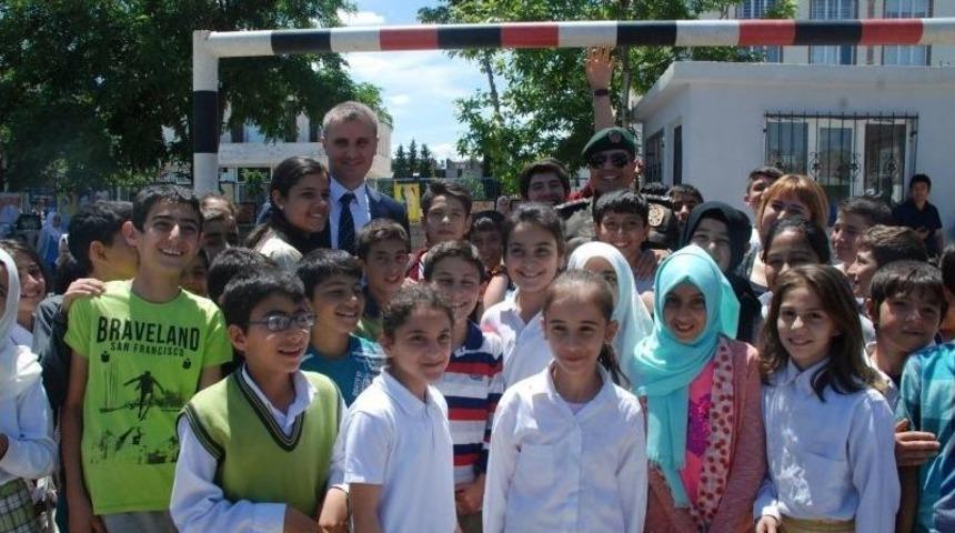 &Ouml;ğrenciler Resim Sergisi Ve Kermes A&ccedil;tı