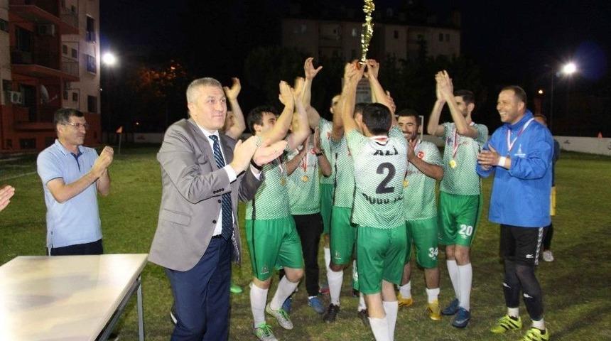 5. Sağlık Futbol Turnuvasında Kupa 112&rsquo;nin Oldu