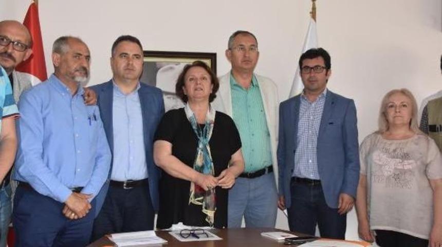 İzmir Gazeteciler Cemiyeti Ve Baro'dan Tutuklamalara Tepki