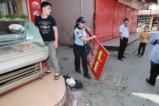 Seyhan Zabıtası Kaldırım İşgalinin Önüne Geçti