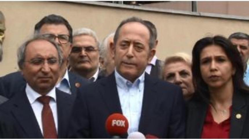 İstanbul &Uuml;niversitesi Tıp Fak&uuml;ltesi Hasatanesi'nin Hasdal'a Taşınmasına Protesto