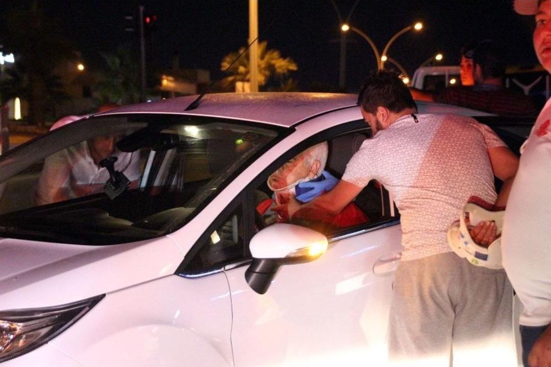 Trafik Kazasından 3 Ara&ccedil; Birbirine Girdi, Bir Hakim Yaralandı