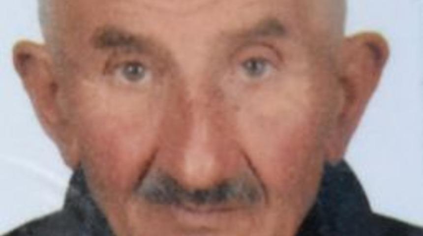 Direksiyon Kontrol&uuml;n&uuml; Yitirdiği Trakt&ouml;rden D&uuml;şerek &Ouml;ld&uuml;