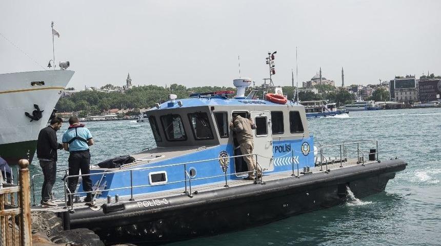 Boğaz&rsquo;da, Tur Teknesinde İntihar Girişimi