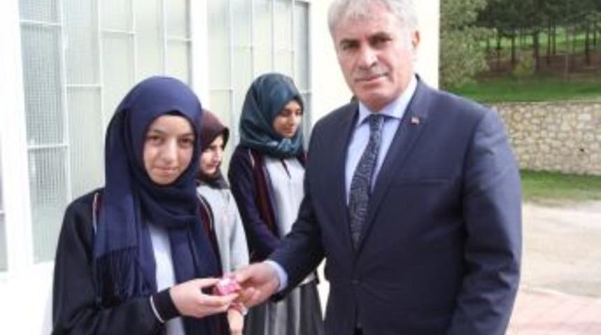 Hadis Ve Meal Yarışmasında &Ouml;d&uuml;ller Sahiplerini Buldu