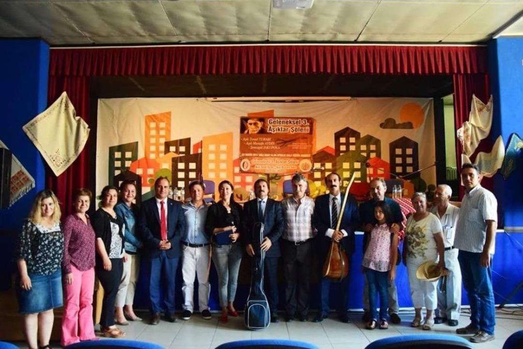 Ayvalık&rsquo;tan Ozanlar Ge&ccedil;ti