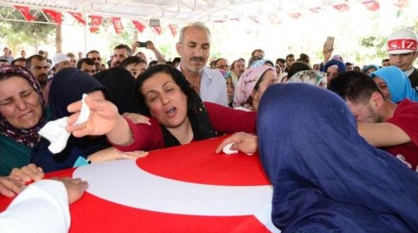 Şehit Uzman Onbaşı Ferhat G&ouml;zen Son Yolculuğuna Uğurlandı