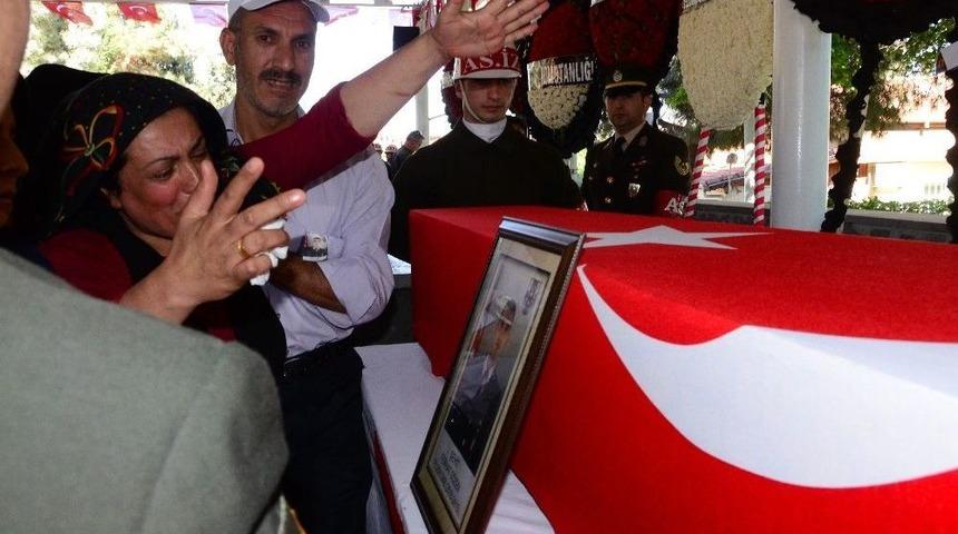 Gaziantepli Şehidin Annesinin Feryadı Y&uuml;rekleri Dağladı