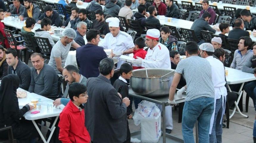 Bitlis&rsquo;te İlk İftar Yapıldı