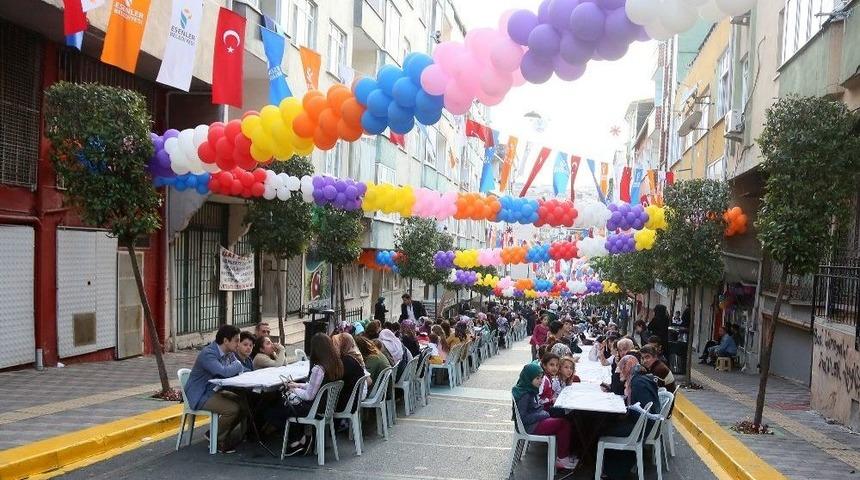 Esenlerli &Ccedil;ocuklar &lsquo;&ccedil;ocuk Sokağında&rsquo; Oru&ccedil;larını A&ccedil;tılar