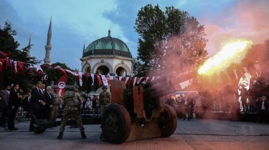 Sultanahmet'te Ilk Iftar