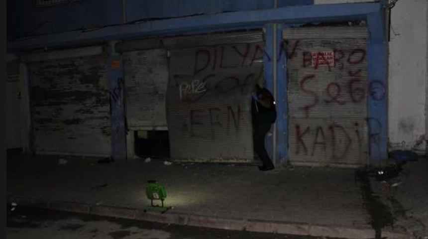 Adana'da Kahveye Silahlı Saldırı: 2 Yaralı