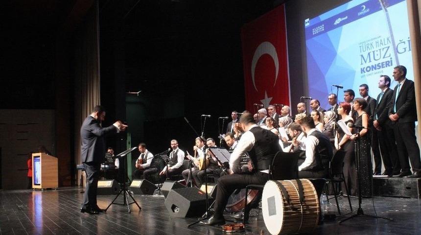 Uedaş &Ccedil;alışanlarından Kızılay Yararına Konser
