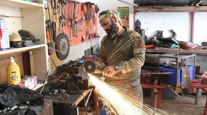 (&ouml;zel Haber) Karadenizli Garajında Araba Yaptı, G&ouml;renler Şok Oldu