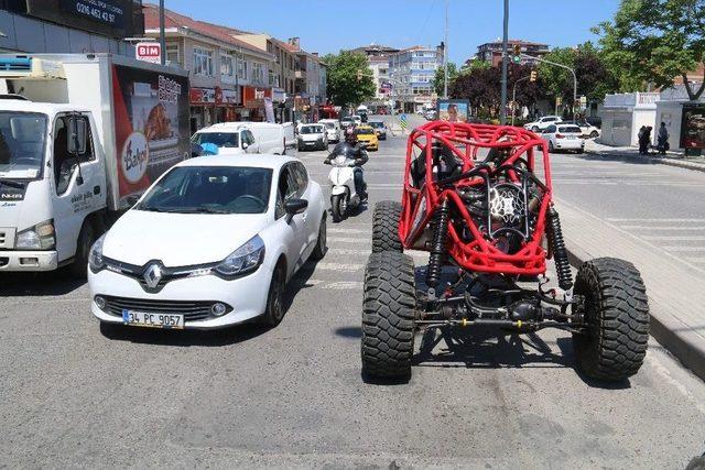 (özel Haber) Karadenizli Garajında Araba Yaptı, Görenler Şok Oldu