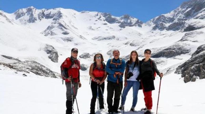 Toroslara 19 Mayıs Y&uuml;r&uuml;y&uuml;ş&uuml;