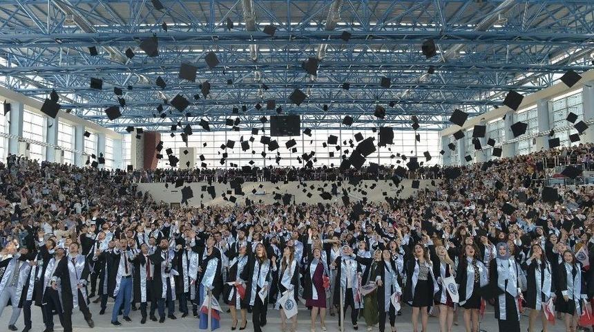 İibf&rsquo;de Mezuniyet T&ouml;reni