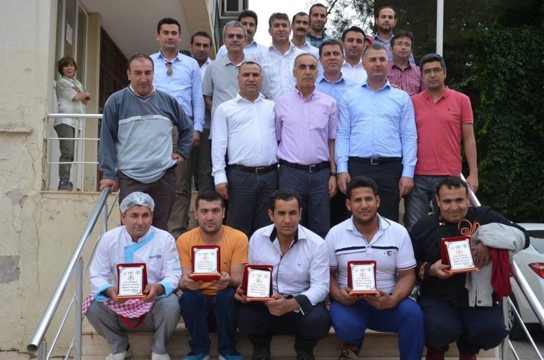 Aş&ccedil;ılık Kursu Mezunları Arasında Yemek Yarışması