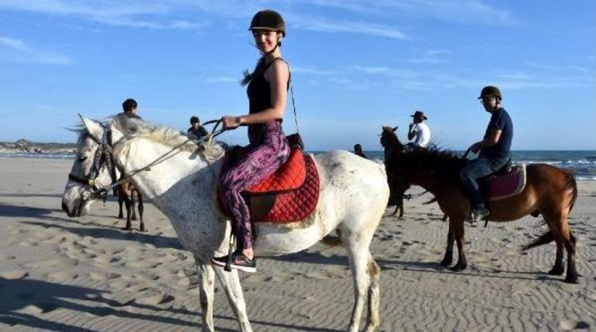 Patara'da At Safari