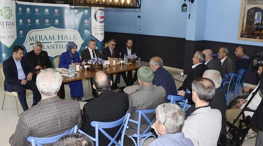 Meram Halk Toplantıları S&uuml;r&uuml;yor