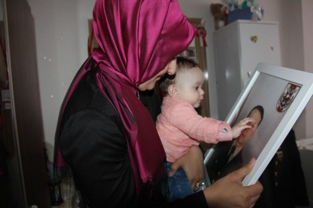 (&ouml;zel Haber) Şehit Babasının Adı Ve Hatıralarıyla B&uuml;y&uuml;yor