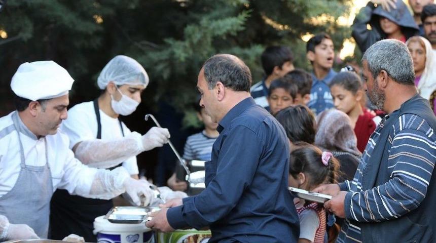 Fatma Şahin İlk İftarını &Ccedil;adırda A&ccedil;tı