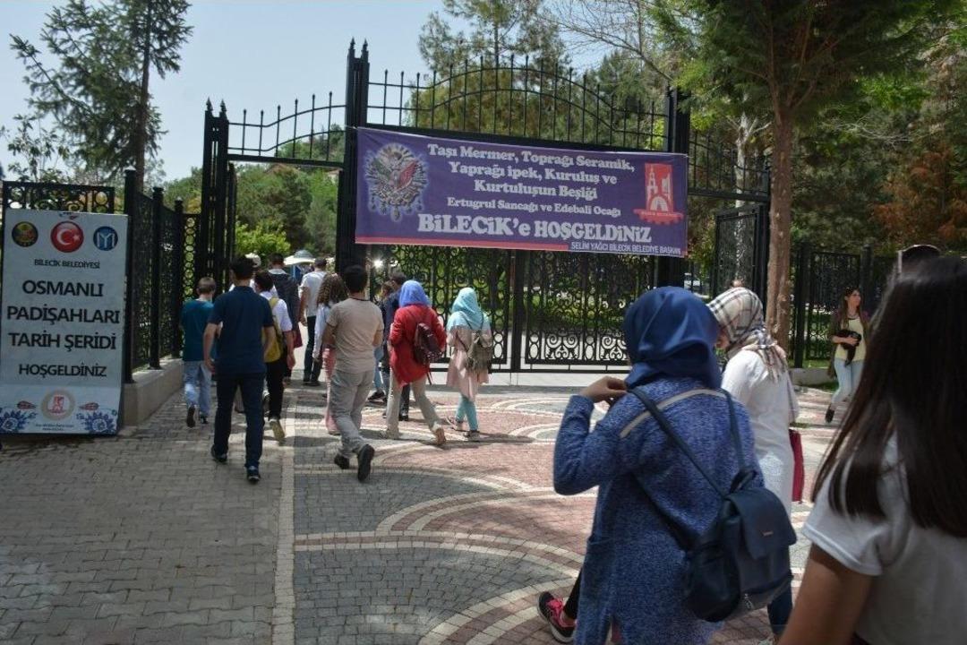 Şeyh Edebali T&uuml;rbesi&rsquo;ne Ziyaret&ccedil;i Akını