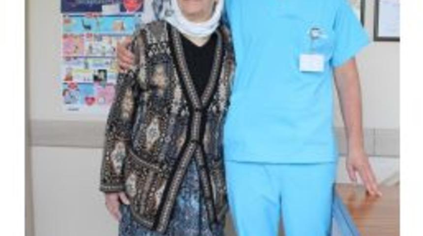 82 Yaşındaki Hastanın A&ccedil;ık Kalp Ameliyatı İle &Uuml;&ccedil; Ana Damarı Değiştirildi