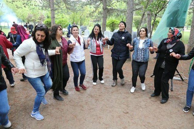 Odunpazarı’nın Emekçi Kadınları Piknikte Bir Araya Geldi