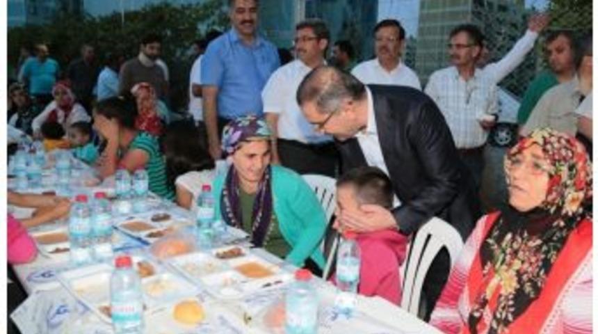 Y&uuml;reğir&rsquo;de Sokak İftarları Başlıyor