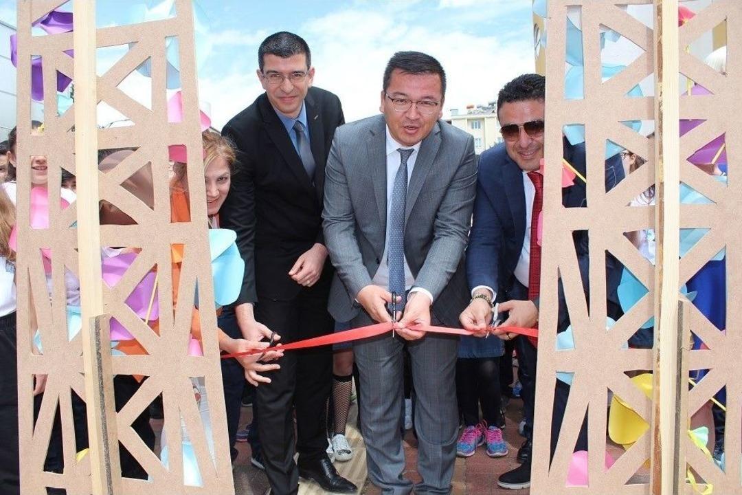 Ortaokulda Bilim Sanat Ve Şenliği