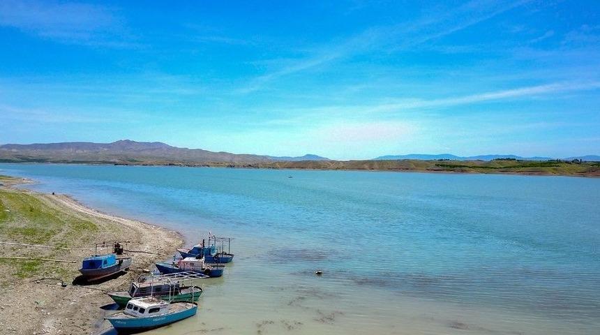 B&uuml;y&uuml;kşehir, Karakaya Barajı&rsquo;nda Tekne Denetimi Yapıyor