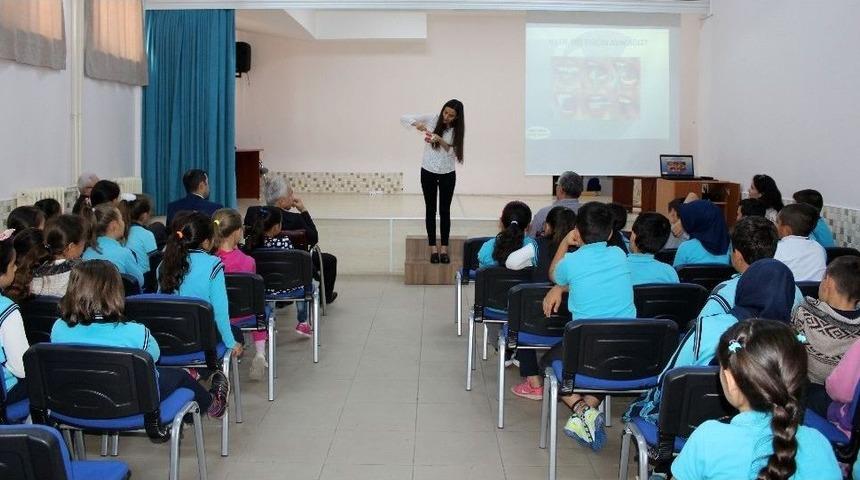 Ne&uuml; &Ouml;ğrencilerinin Hazırladığı &ldquo;yumi&rsquo;nin Dişleri&rdquo; Projesi Devam Ediyor