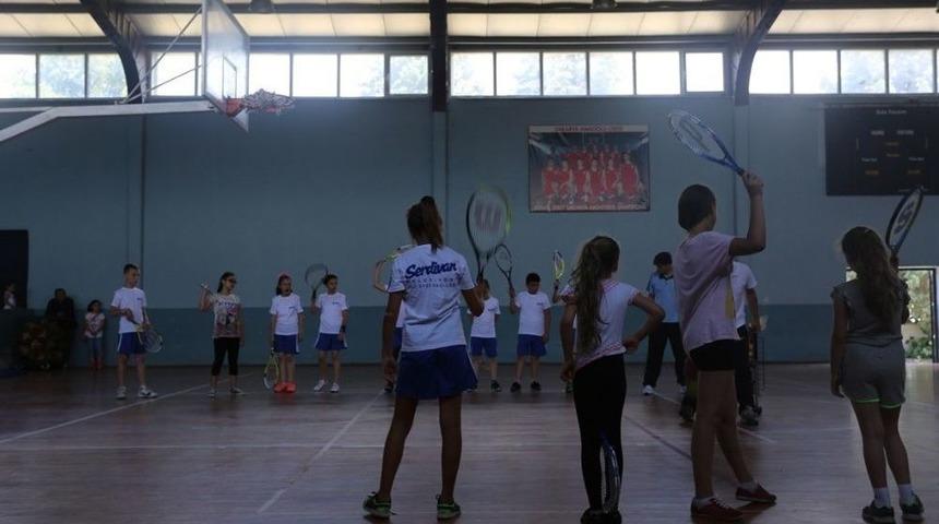 Serdivan Belediyesinden &Ccedil;ocuklar İ&ccedil;in Yaz Spor Okulu