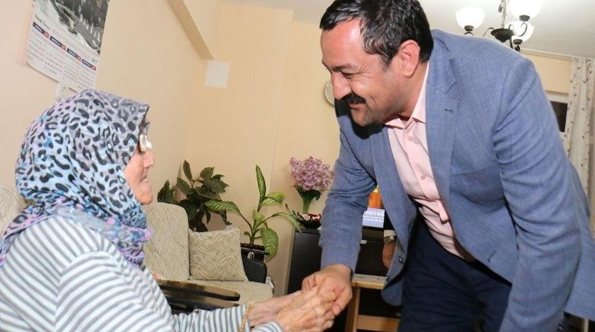 Ak Parti İlk İftarı En Yaşlı &Uuml;yesinin Evinde A&ccedil;tı