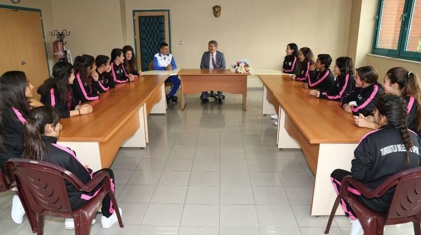 Başkan Şirin’den Spora Destek