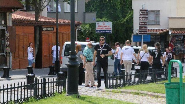 Gaziantep Sokakları Siyah Beyaza Büründü