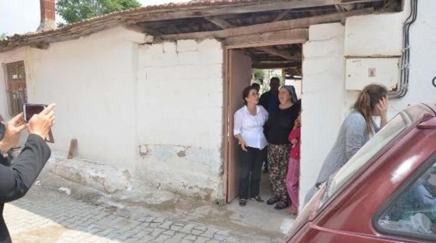 Manisa'da Deprem Korkutuyor; Halk Geceyi &Ccedil;adırlarda Ge&ccedil;irdi (3)