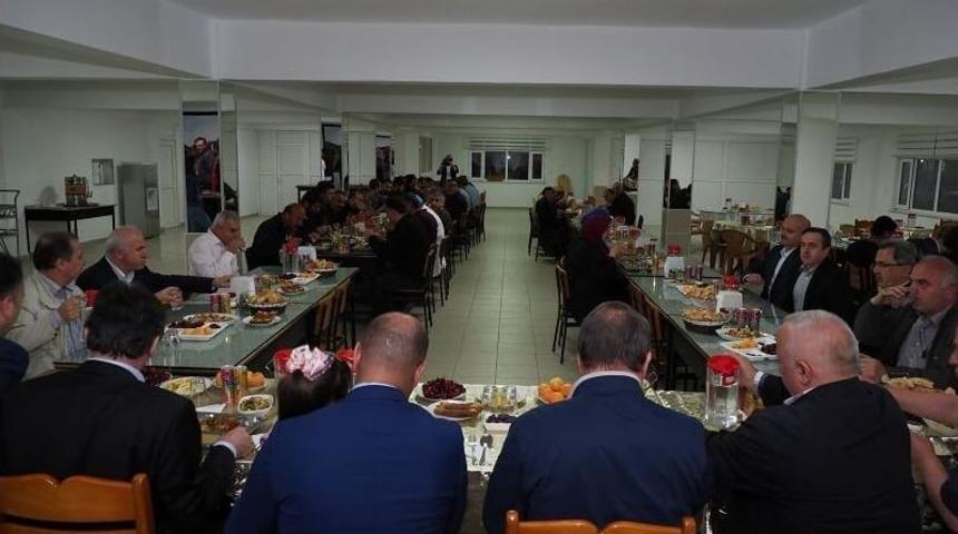 &Ccedil;aykur&rsquo;da Geleneksel İftar Yemeği