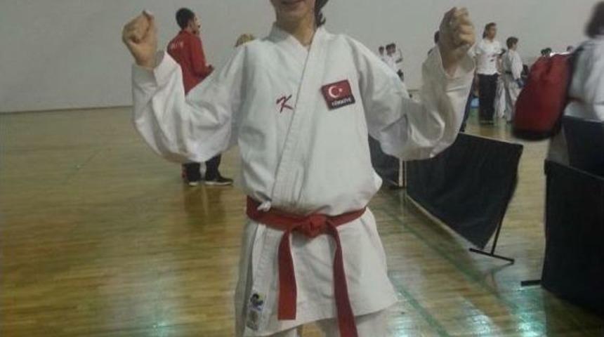 Diyarbakırlı Ece Erdoğan T&uuml;rkiye Şampiyonu Oldu