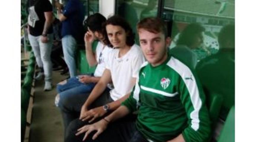 Enes &Uuml;nal, Bursaspor Ma&ccedil;ını Izledi