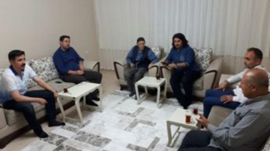 Başkan G&uuml;len&ccedil;, İlk &Ccedil;at Kapı Ziyaretini Şehit Ailesine Yaptı