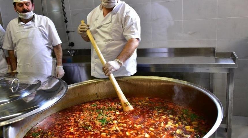 &Uuml;nye Belediyesinden Ramazan Sofrası