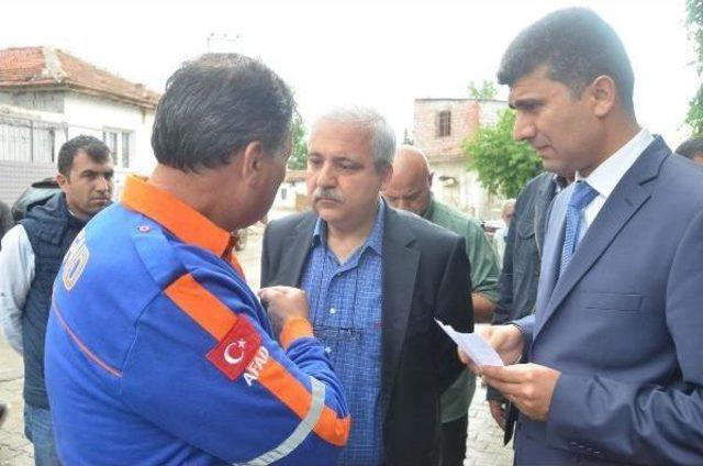 Manisa'da Deprem Korkutuyor; Halk Geceyi Çadırlarda Geçirdi (4)