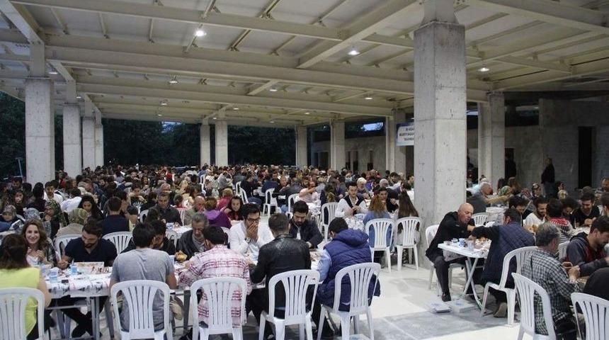 Biga&rsquo;da İlk İftar Yemeği Yoğun İlgi G&ouml;rd&uuml;