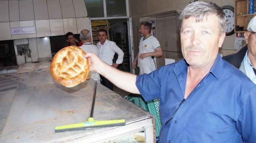 Lapseki’de 350gr Pide 2 Liradan Satılıyor