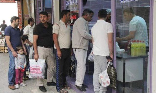 Şanlıurfa’Da Meyan Şerbeti Kuyruğu