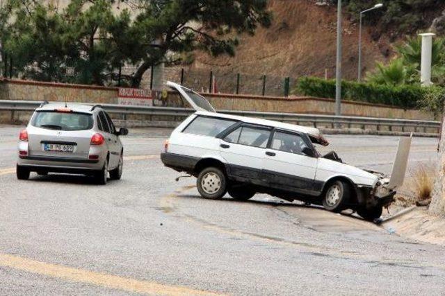 Otostopla Bindiği Otomobil Kaza Yaptı, Sol Eli Koptu