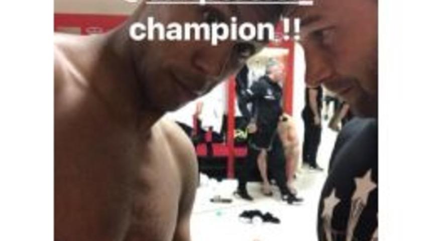 Beşiktaşlı Tosic'ten Van Persie'ye G&ouml;nderme